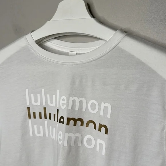 Lululemon Cortes Crop T-Shirt Logo White Special Edition - Picture 4 of 12
